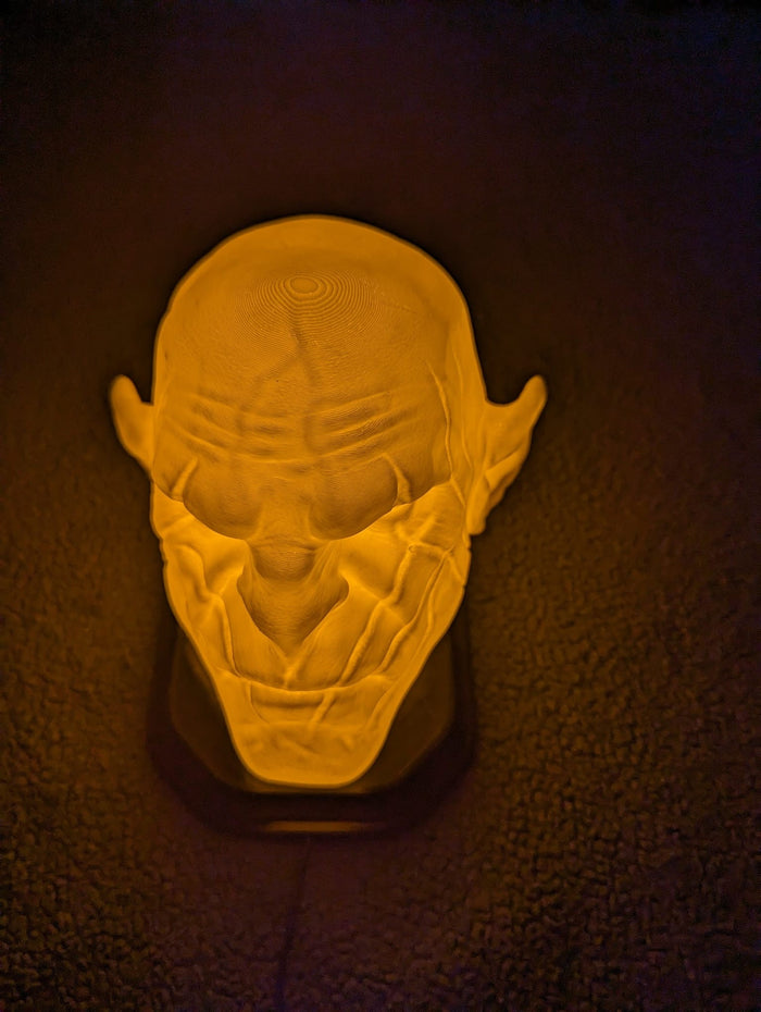 Azog Inspired Wall Trophy Lamp – 3D Printed LED Lord of the Rings Decor