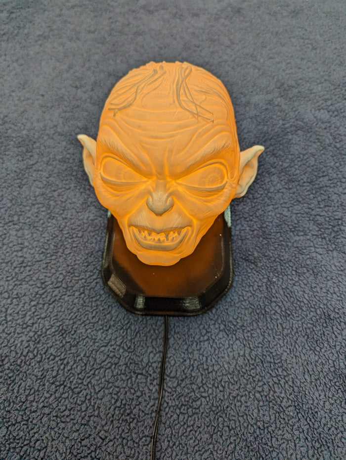 Gollum Inspired Wall Trophy Lamp – 3D Printed LED Lord of the Rings Decor