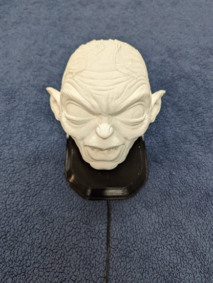 Gollum Inspired Wall Trophy Lamp – 3D Printed LED Lord of the Rings Decor